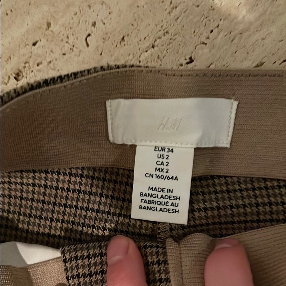 H&M pants - Picture 2 of 2